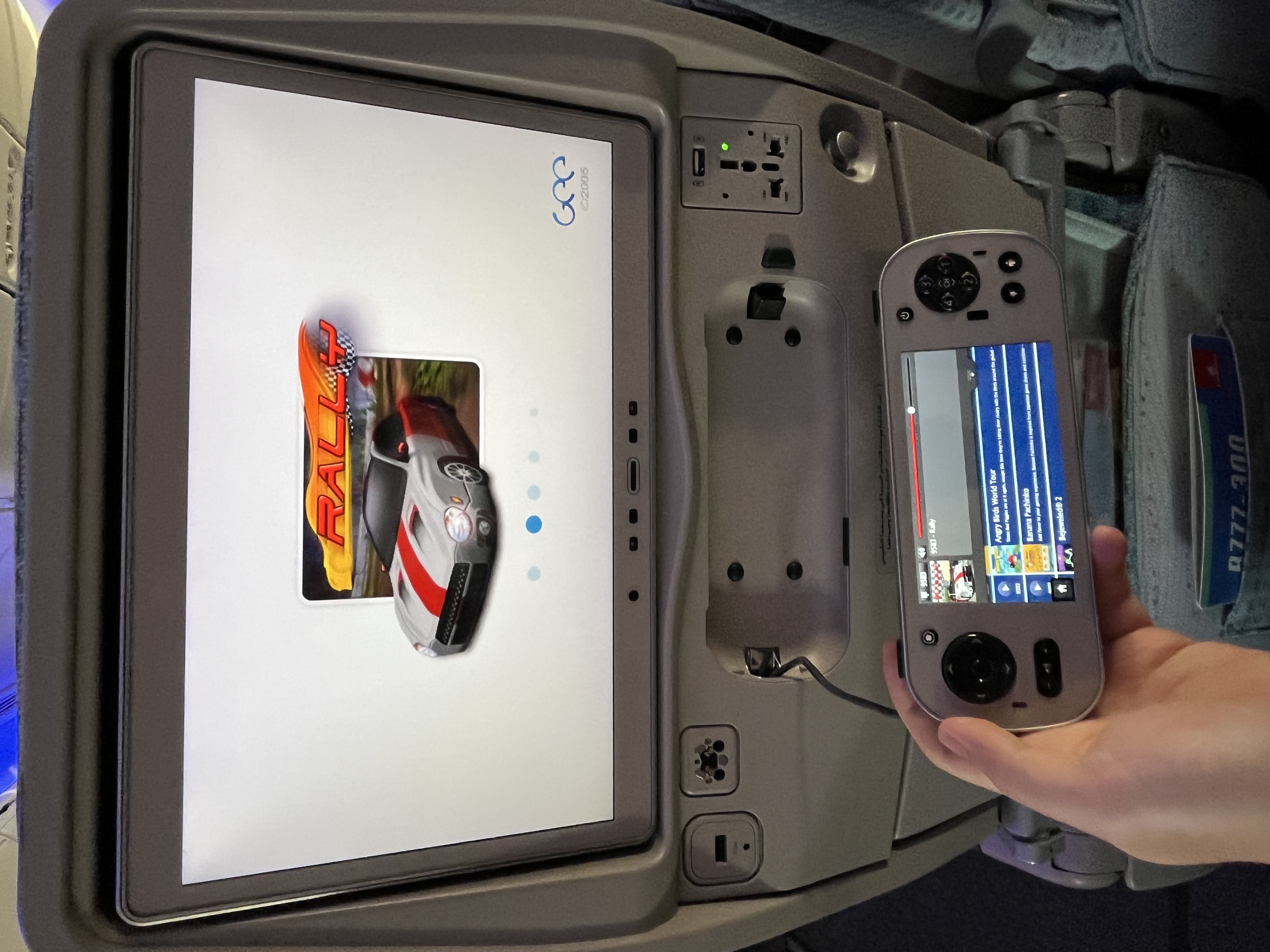 In-flight entertainment system